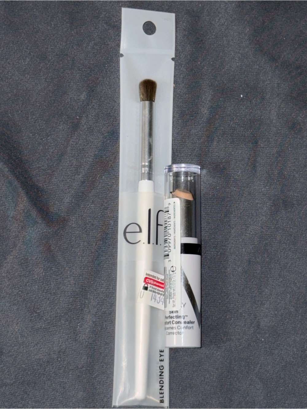 Almay Eye Blending Brush and Concealer Duo in White and Beige